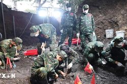 Phát hiện thêm rãnh mộ tập thể liệt sỹ tại công viên Lê Thị Riêng