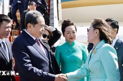 Chủ tịch Quốc hội và Phu nhân bắt đầu thăm chính thức Mông Cổ