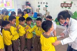 Chủ động giám sát, kiểm soát bệnh tay chân miệng trong trường học