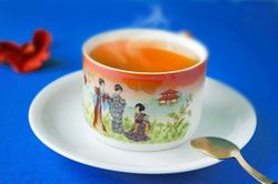 Uống đồ quá nóng có thể làm tăng nguy cơ ung thư thực quản gấp ba lần