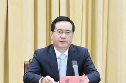 Mô hình kinh tế mới ở Trung Quốc: Địa phương phất lên sau một đêm, bí thư ngã ngựa