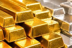 Nhà đầu tư thận trọng, vàng lùi về 4.355 USD