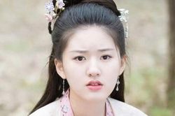 Triệu Lộ Tư trở lại sau gần 2 năm