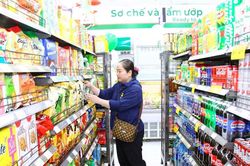 Hàng Việt không thể mãi bán bằng tâm lý 'ưu tiên hàng nội'
