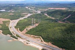 Hà Tĩnh duyệt đầu tư trục kết nối ven biển với cao tốc Bắc - Nam