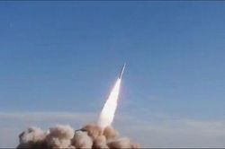 Iran tấn công các tàu khu trục và tiêm kích Mỹ