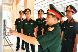 Chỉ huy trưởng Bộ Chỉ huy Quân sự tỉnh An Giang kiểm tra Đại đội 7