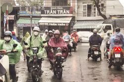 Khẩn trương ứng phó nguy cơ mưa lớn và áp thấp nhiệt đới