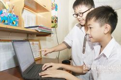 Hai anh em đam mê công nghệ