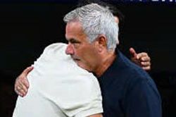 Niềm vui trọn vẹn của Mourinho