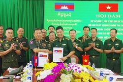 Tăng cường phối hợp quản lý, bảo vệ biên giới Việt Nam - Campuchia