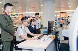Hải quan sân bay quốc tế Nội Bài: Giữ nhịp thông quan, chủ động kiểm soát chặt chẽ
