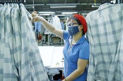 Đơn hàng xuất khẩu cuối năm: Triển vọng đi kèm thách thức
