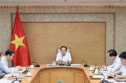 Sách giáo khoa phải được quản lí như đối với mặt hàng thiết yếu, đặc thù