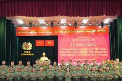 Khai giảng lớp bồi dưỡng cho Phó Cục trưởng, Phó Giám đốc và tương đương