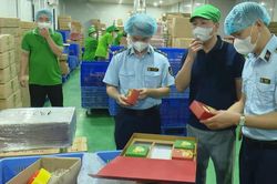 Hà Nội kiểm soát chặt an toàn thực phẩm mùa Trung thu