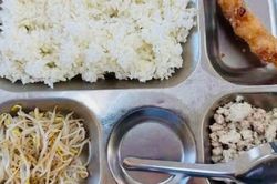Hà Nội yêu cầu rà soát toàn bộ phương án tổ chức bữa ăn bán trú