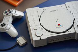 Sony và Lego tái hiện PlayStation 1 bằng bộ xếp hình trị giá 180 USD