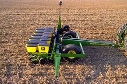 Massey Ferguson ra mắt dòng máy gieo hạt hàng hẹp N Series tại Triển lãm Farm Progress 2026