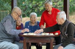 Về già tôi mới hiểu: Đời người đừng kỳ vọng 5 điều, càng chấp niệm càng khổ