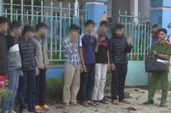 8 thanh thiếu niên đột nhập ô tô trộm cắp tài sản