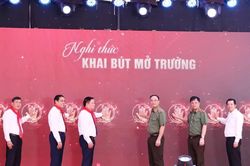 Tiếng trống khai trường mở ra tương lai