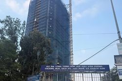 Vì sao không đình chỉ thi công công trình 176 Trần Vỹ, nơi xảy ra tai nạn lao động chết người?