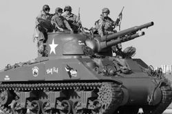 Xe tăng chủ lực M4 Sherman đã chiến đấu như thế nào trong chiến dịch Normandy