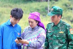 Nữ cán bộ Mặt trận giữ nhịp bản vùng biên
