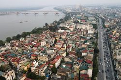 Vị trí dự kiến của tuyến đại lộ hơn 80 km dọc hai bờ sông Hồng