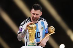 Quả bóng vàng 2026: Messi có tên, Ronaldo tiếp tục vắng bóng