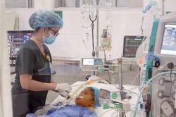 Đồng Nai: Bé gái 8 tuổi bị sốc sốt xuất huyết nặng, bệnh viện kêu gọi hỗ trợ