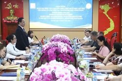 Trường Đại học Công đoàn thúc đẩy hợp tác đào tạo cán bộ công đoàn với Nga