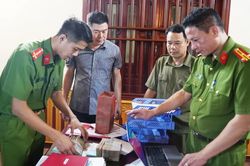 Công an Thanh Hóa khám xét doanh nghiệp xây dựng nghi trốn thuế, mua bán hóa đơn