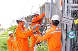 Chủ động giữ dòng điện an toàn trong mùa mưa bão