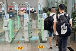 Bốn người Trung Quốc đến Việt Nam bằng visa du lịch để 'chăm sóc khách hàng' trực tuyến