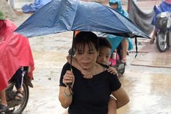 Hà Nội: Công ty thực phẩm giao 16 thùng canh khi học sinh đã ngủ trưa