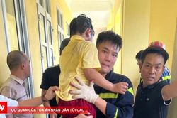 Kịp thời giải cứu một học sinh lớp 2 mắc kẹt trong khe tường hẹp