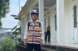 Từ đỉnh Hin Phăng xuống núi tìm chữ, cậu bé người Mông gặp người cha thứ hai