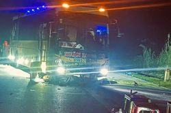 Hai nam sinh ở Phú Thọ tử vong sau va chạm với ô tô khách