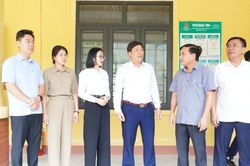 Đoàn giám sát số 2 của HĐND tỉnh làm việc tại xã Yên Na
