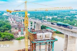Hơn 70 mũi thi công gấp rút mở rộng cao tốc Thành phố Hồ Chí Minh-Long Thành