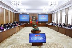 Chủ tịch Quốc hội Trần Thanh Mẫn hội đàm với Chủ tịch Quốc hội Mông Cổ