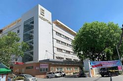 Bộ Y tế yêu cầu khẩn trương xác minh thông tin 'Muốn nhanh phải kẹp tiền vào sổ' tại Bệnh viện E