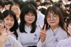 TP Hồ Chí Minh: Cắt giảm hội thi, hội họp không cần thiết và đẩy mạnh hồ sơ số trong trường học