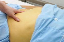 Tin thuốc nam trị đau khớp, người phụ nữ 62 tuổi nhận 'cái giá' đắt