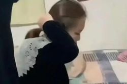 Người chồng tìm đến nhà hàng xóm lúc nửa đêm, bắt gặp vợ trong tình huống khó xử