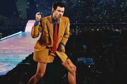 Harry Styles xác nhận mở rộng tour diễn sang năm 2027