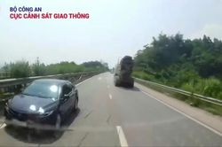 Xử phạt 35 triệu đồng lái xe con đi ngược chiều trên cao tốc