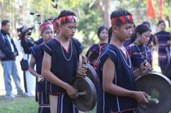 Tổ chức chương trình “Đêm Cồng chiêng cuối tuần - Thưởng thức và Trải nghiệm” tại làng Vĩnh An